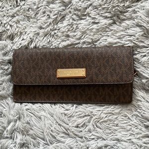 Michael Kors long wallet